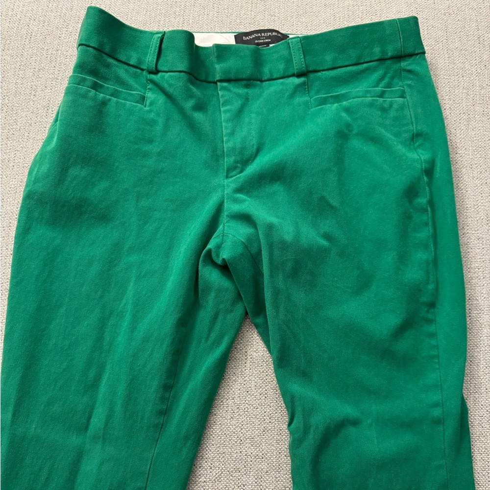 Green banana republic pants (cropped calf high pants)